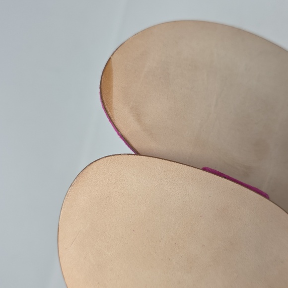 Stuart Weitzman Vibrant Pink Gladiator Sandals with Tassel Accents Size 9 - Picture 6 of 7